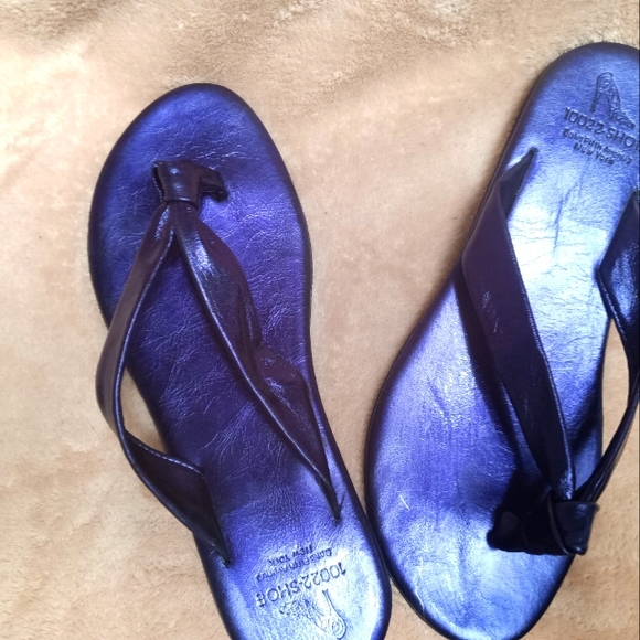 Saks fifth Ave sandals - Picture 1 of 3